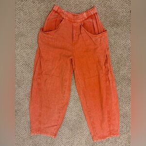 Free people women’s High Road Pull-On Linen Blend Barrel orange Pants size S